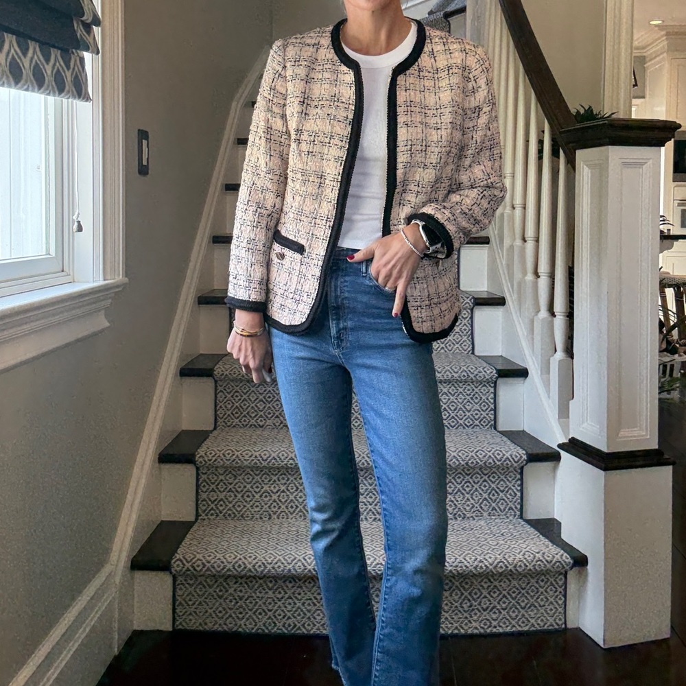Chic Tweed lady Jacket with Black Trim